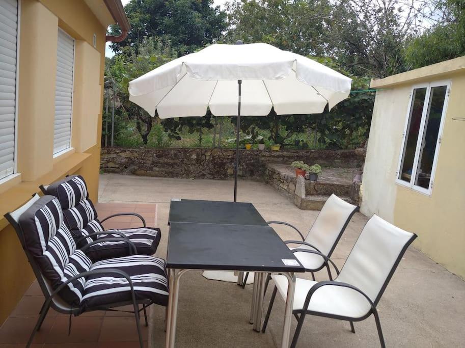 Casita Con Terreno A 10 Minutos Del Centro De Vigo Villa Moaña Exteriör bild