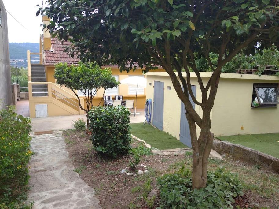 Casita Con Terreno A 10 Minutos Del Centro De Vigo Villa Moaña Exteriör bild